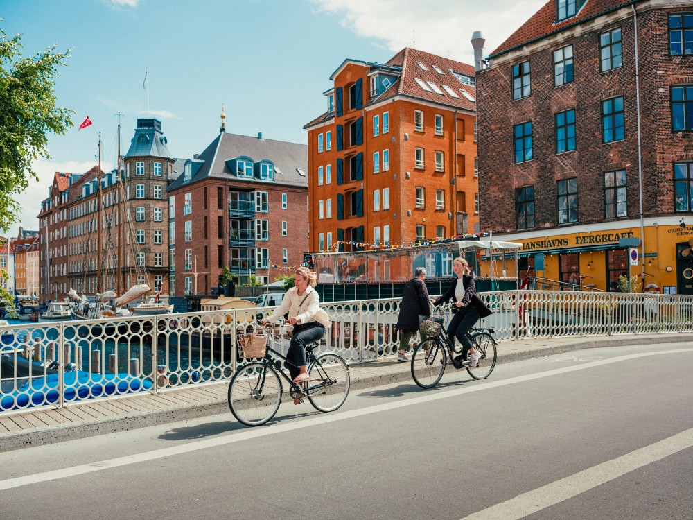 Women cycling in Copenhagen