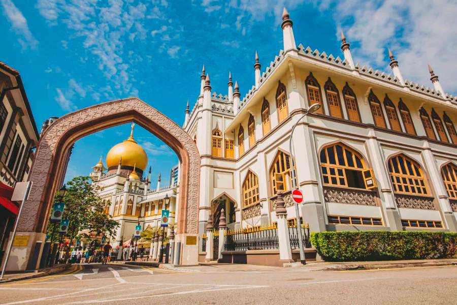 Immerse in the rich tapestry of arts and culture - Sultan Mosque